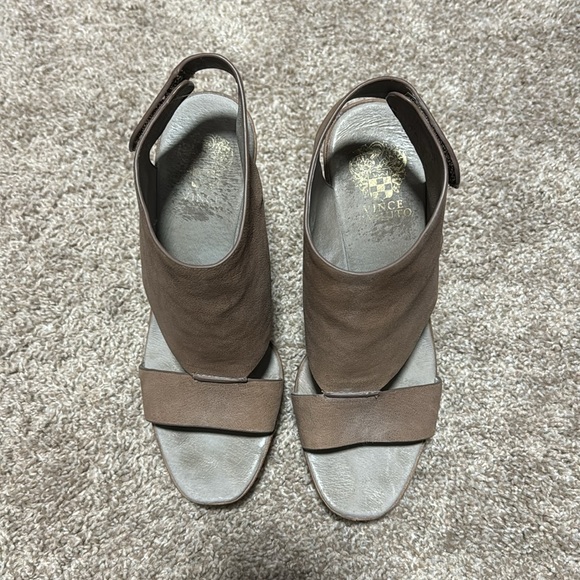 Heels - Picture 4 of 5